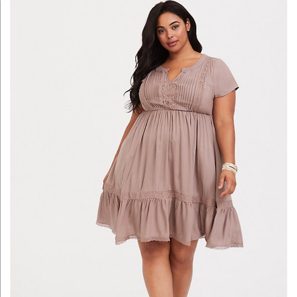 Torrid TAUPE PINTUCK CHALLIS SKATER DRESS size 1